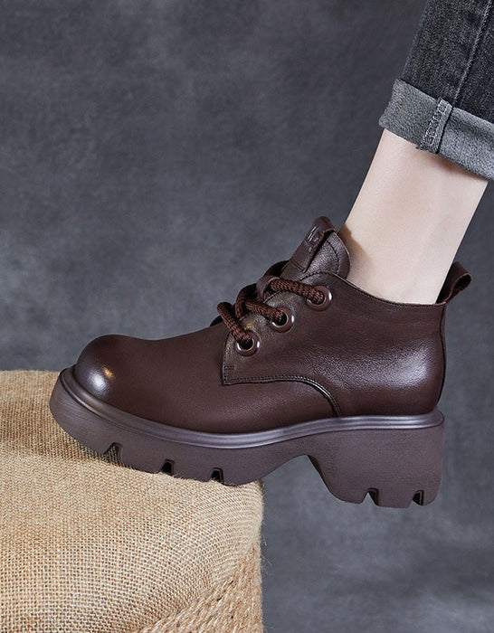 Chaussures compensées rétro en cuir gaufré faites à la main pour le printemps