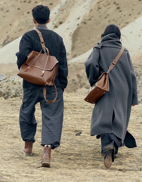 Vintage Vegetable-tanned Leather Crossbody Bag Try On