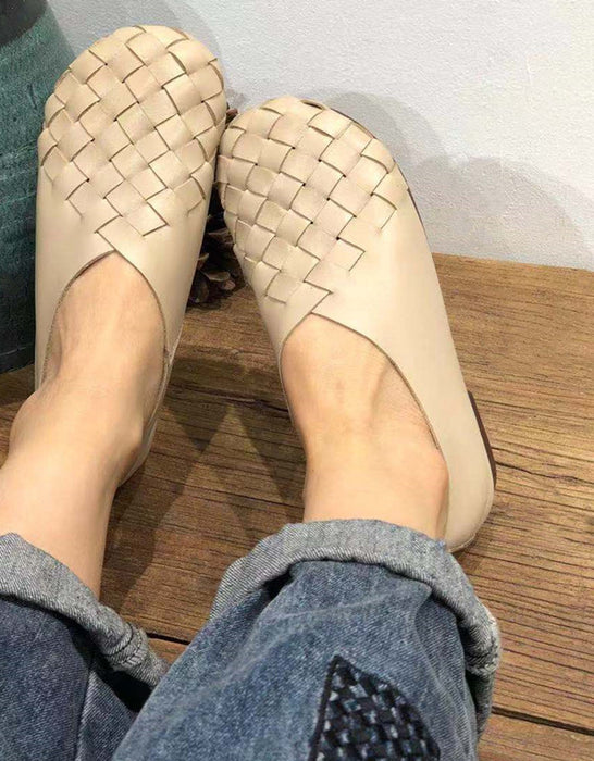 Zapatos planos retro de cuero suave hechos a mano con Spring Hollow